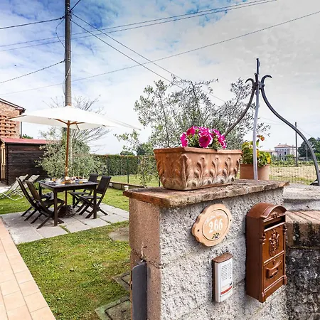 Awesome In With Kitchen Holiday home
